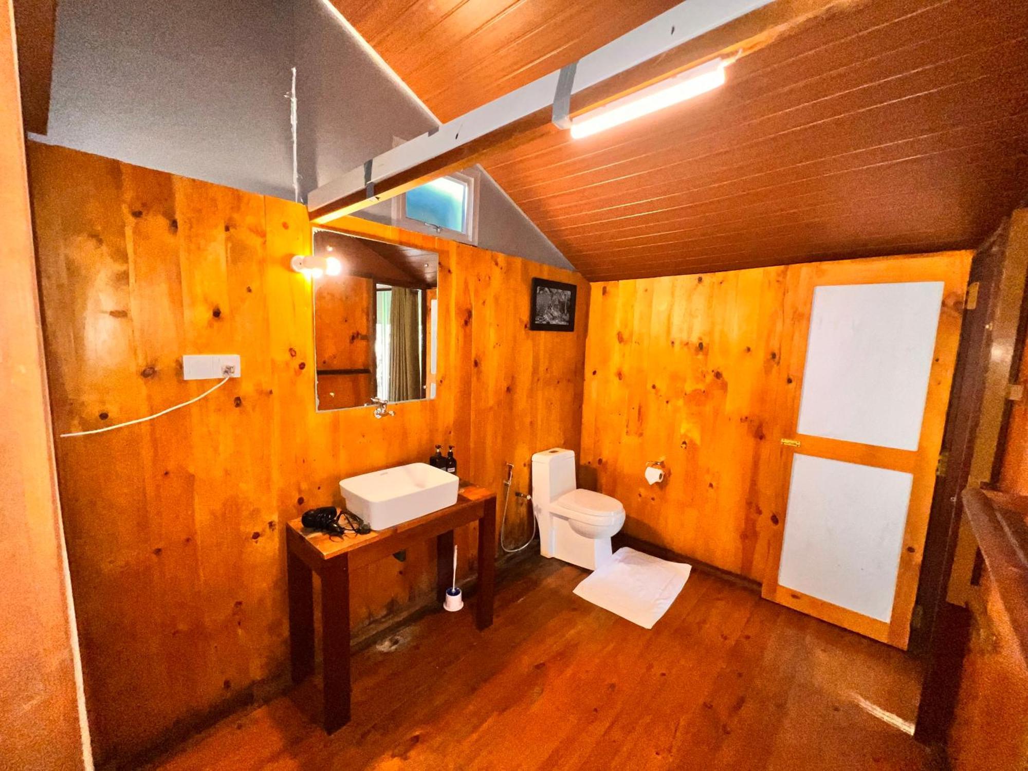 Yala Hotel Lion -Air Conditioned High Luxury Safari Camp Esterno foto