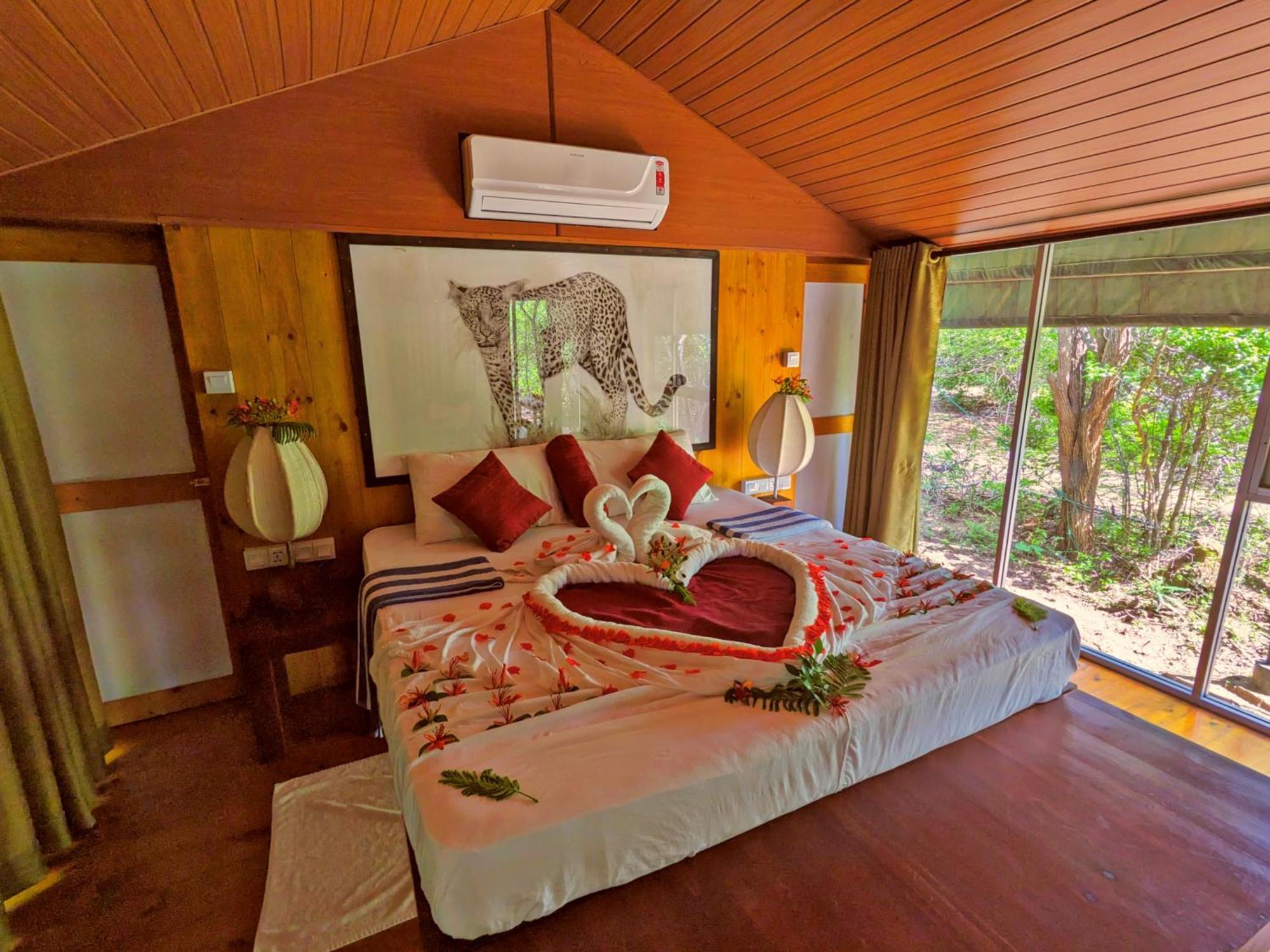 Yala Hotel Lion -Air Conditioned High Luxury Safari Camp Esterno foto